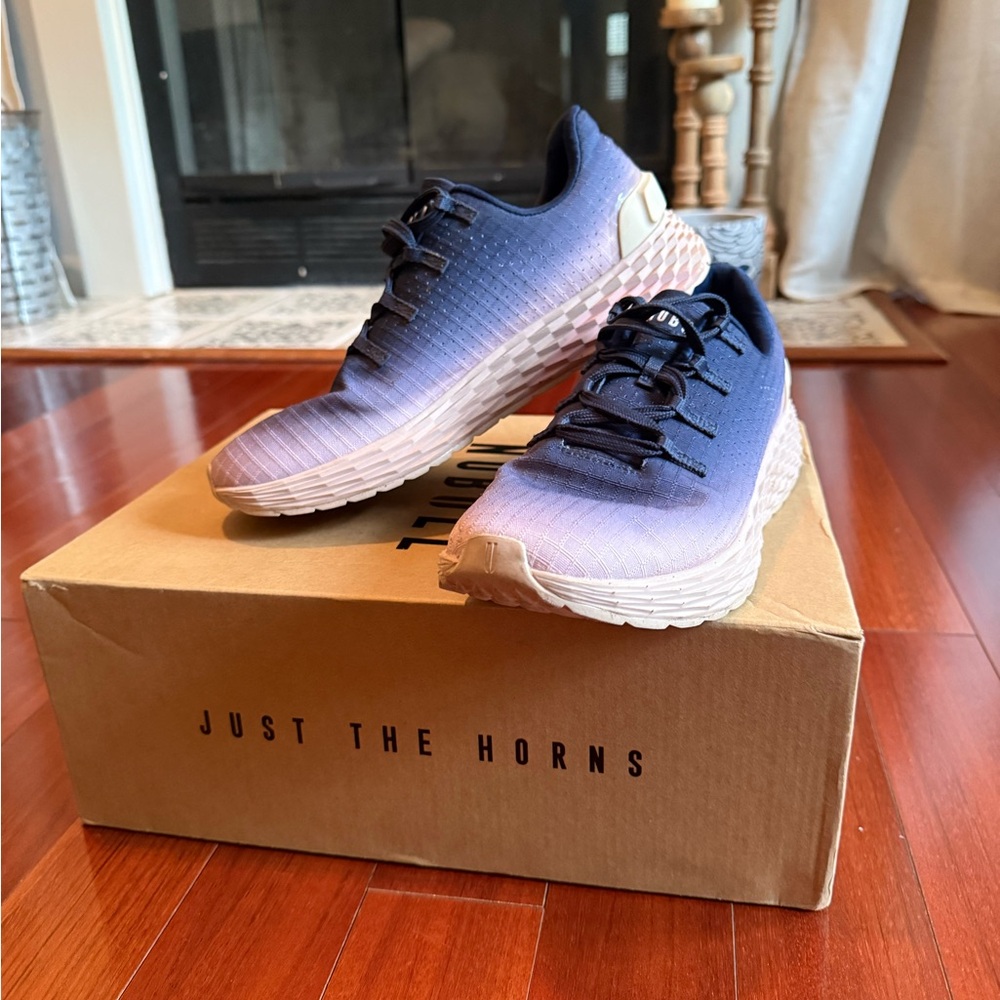 Women’s Nobull tennis shoe. In great condition!